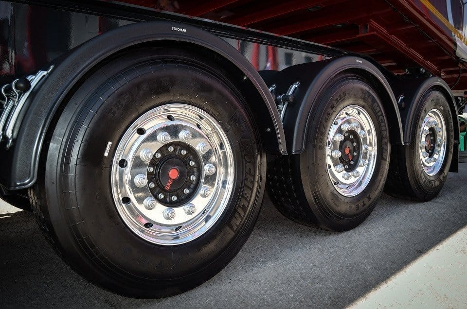 texas commercial tire, 3 tips for selecting commercial truck tires